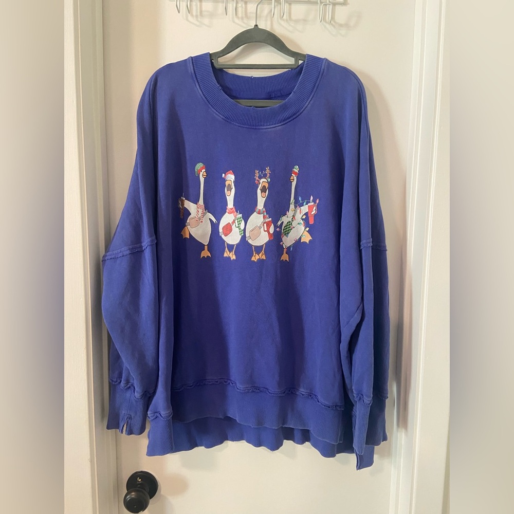 Aerie size M oversized slouchy Christmas goose graphic sweatshirt GUC holiday - Picture 2 of 8
